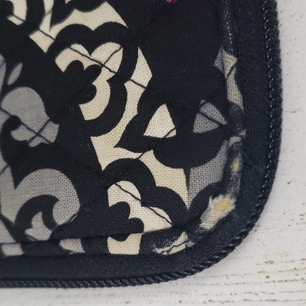 Loved Vera Bradley Canterbury Magenta fold zipup wristlet - Picture 8 of 12